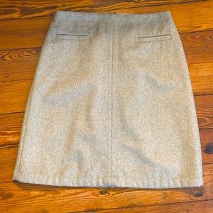 Ann Taylor a-line pocket skirt in taupe